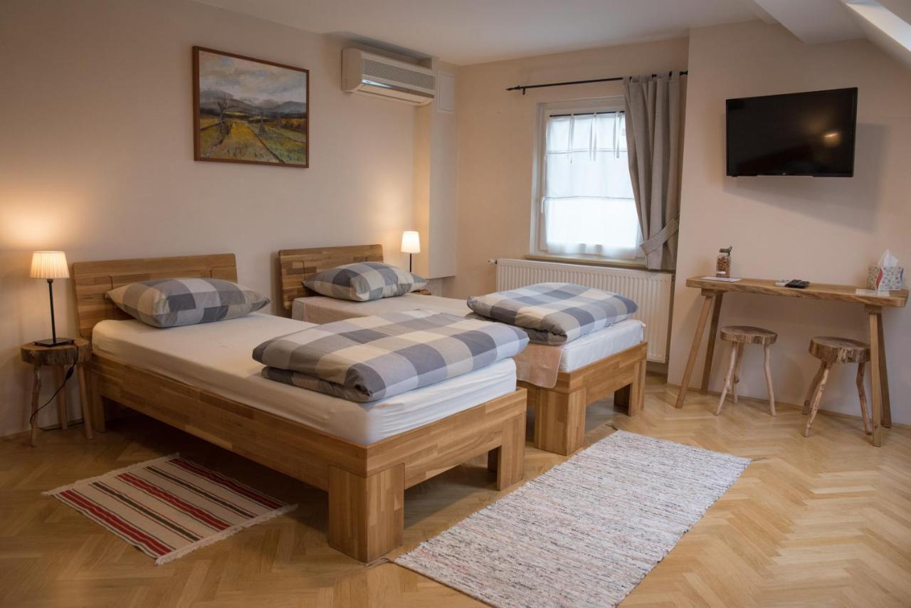 Bed & Breakfast Dvorec Petrovce Экстерьер фото